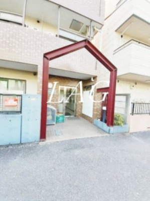 【エントランス】 | リバティハウス | エントランスです。