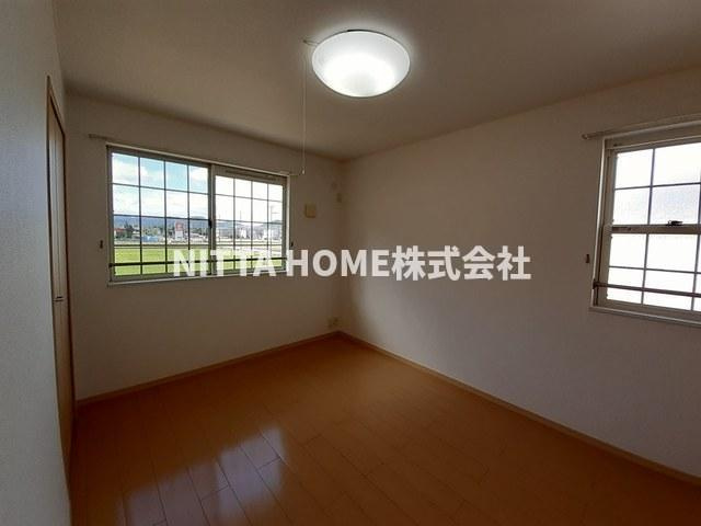 プリオールⅠの内装|寝室は6帖洋室です◆