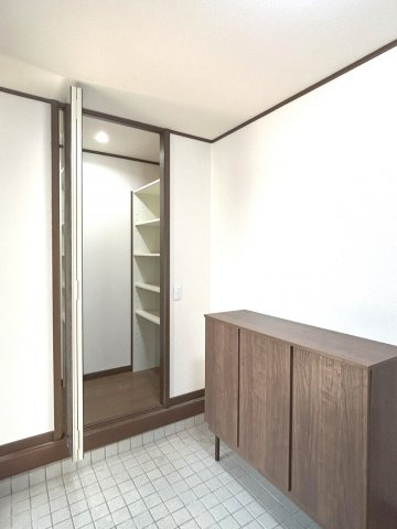 リフォーム中中古戸建　大垣市万石1丁目　平成3年築の玄関