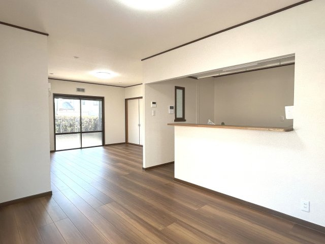 リフォーム中古戸建　大垣市万石1丁目　平成3年築の居間・リビング