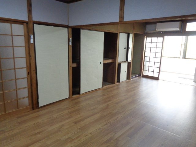 大阪市中央区谷町８丁目のアパートの収納