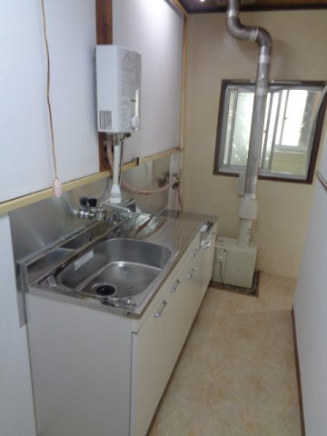 大阪市中央区谷町８丁目のアパートのキッチン