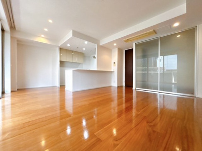 【居間・リビング】 | グレンパーク駒場 WEST棟