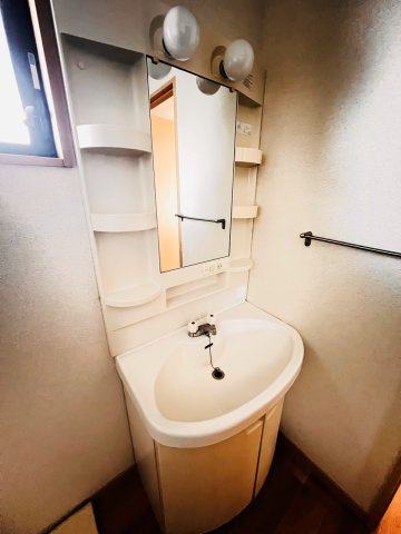 リバティー室岡の独立洗面台