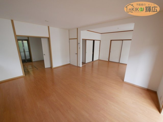 【居間・リビング】 | 加古川市平岡町新在家　中古戸建