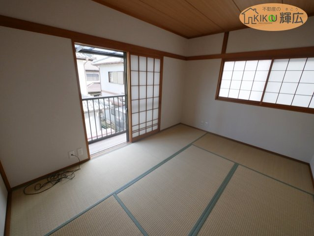 加古川市平岡町新在家　中古戸建の寝室