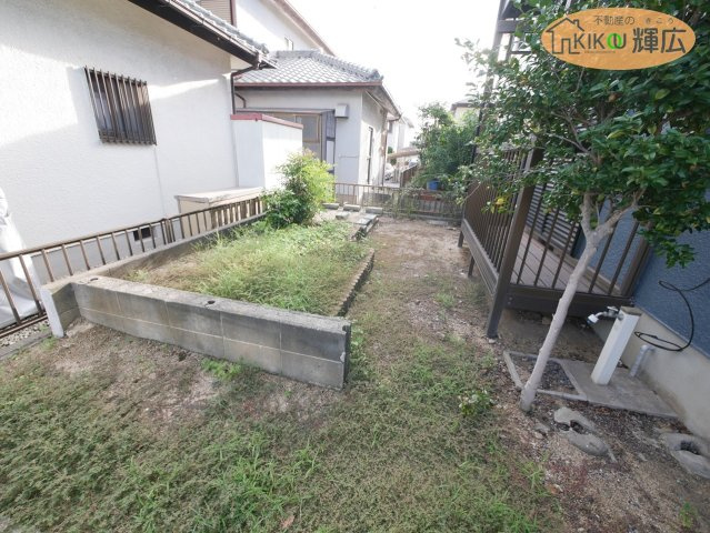 加古川市平岡町新在家　中古戸建の庭