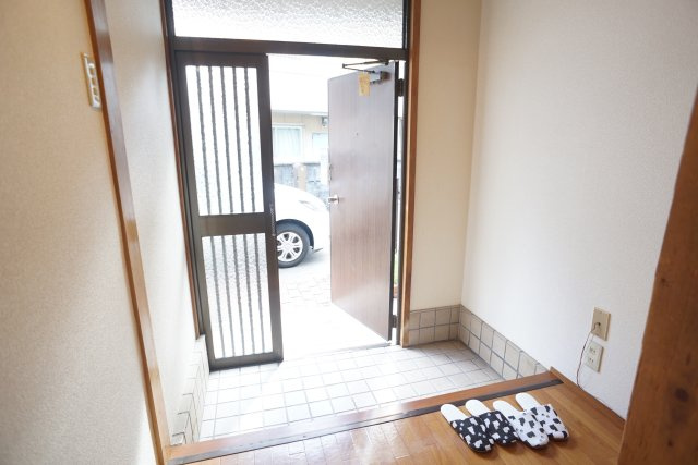 CREA小林Bの玄関