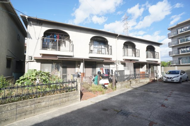 CREA小林Bの外観