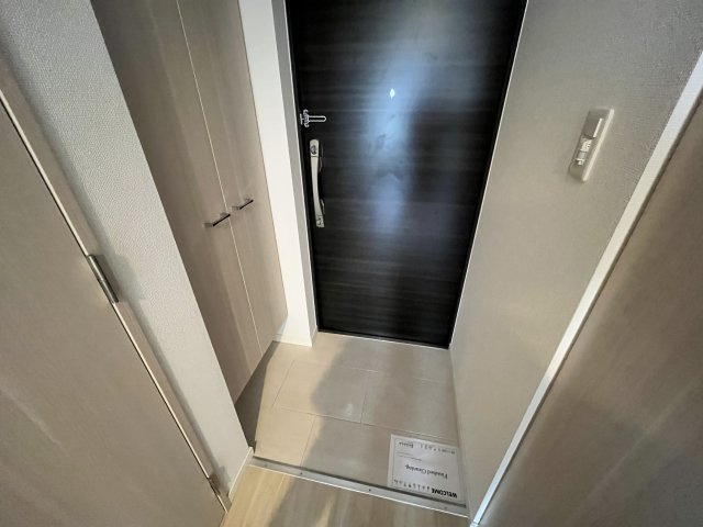 S-RESIDENCE新大阪Ridenteの玄関