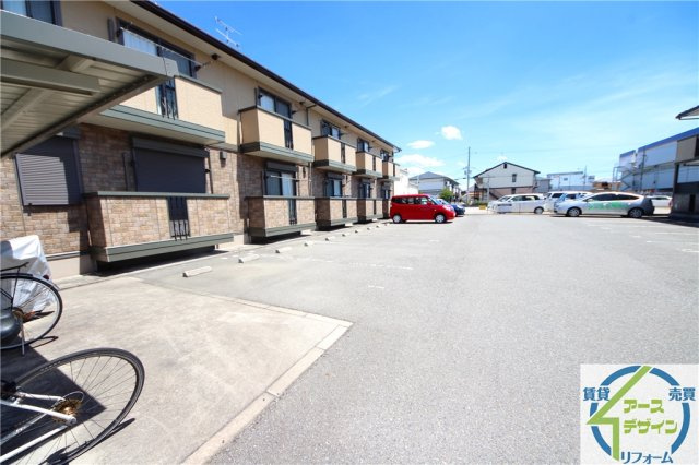 セントラルグレイスの駐車場