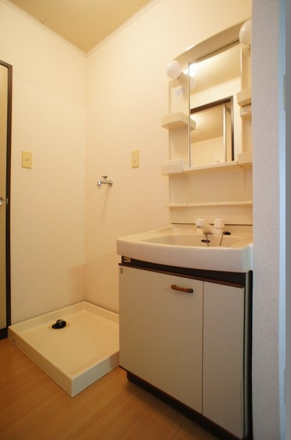 フォーレスト初石の洗面所