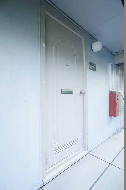 フォーレスト初石の玄関