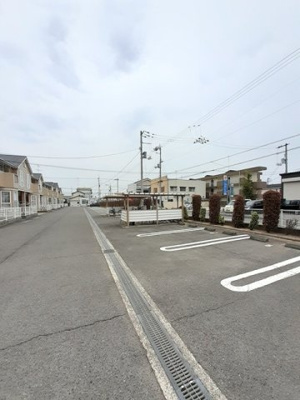 【駐車場】 | ロータス・高田Ｃ