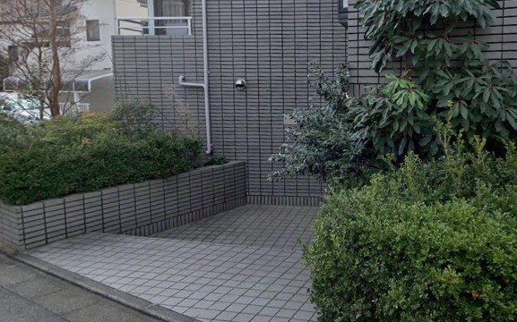 ダジュール生田のエントランス