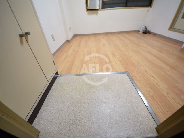 ダイドーメゾン本町の玄関|ダイドーメゾン本町　玄関