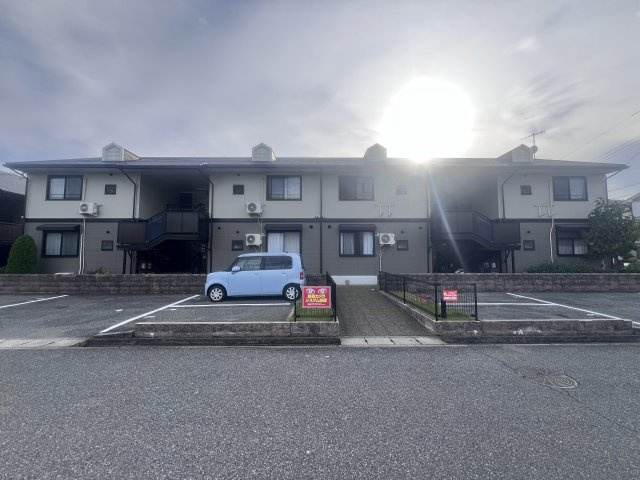 アルパポンテ一番館の外観