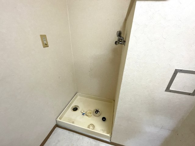 コスモ浦和中島の設備|室内洗濯機置き場