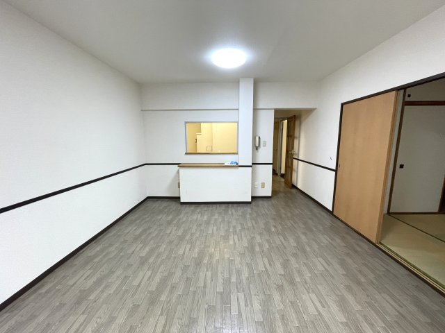 コスモ浦和中島の居間・リビング