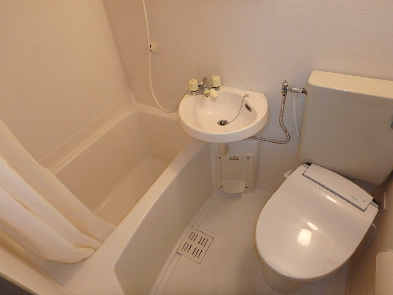 M0180R　古山アパートの浴室