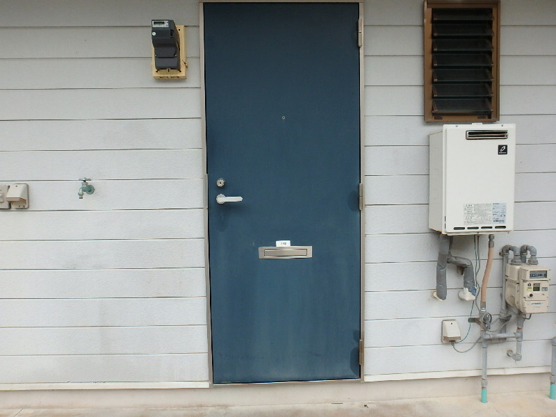 M0180R　古山アパートの玄関