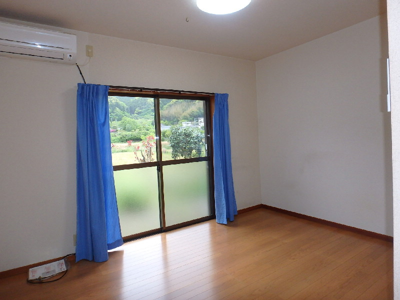 M0180R　古山アパートの洋室