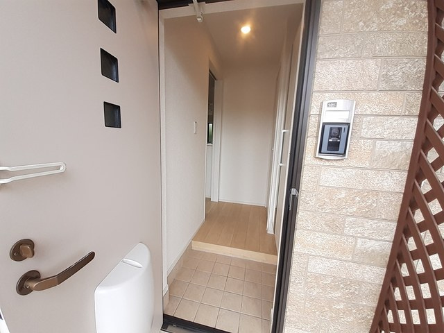 Ｓｈａｌｉｏｎ　Ａの玄関|玄関