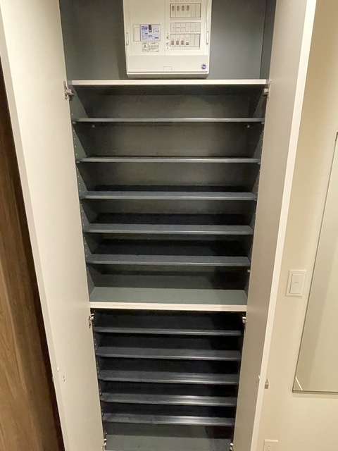 へーベルメゾン護国寺の玄関