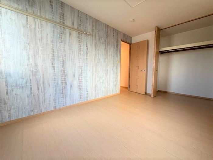 リビングタウン田代外町 A棟の寝室|風通しも良い寝室です☆