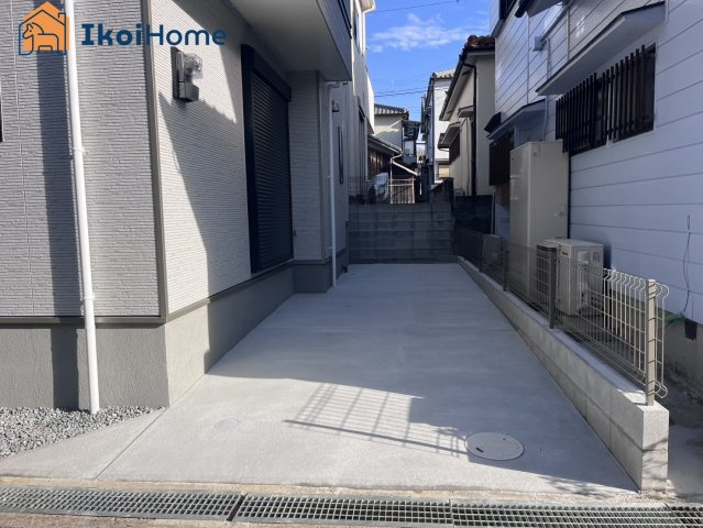 明石市大久保町西島　新築戸建　の駐車場|【ホームページに現地動画掲載中】●年中無休：当日予約可●駐車場は縦列2台になります。