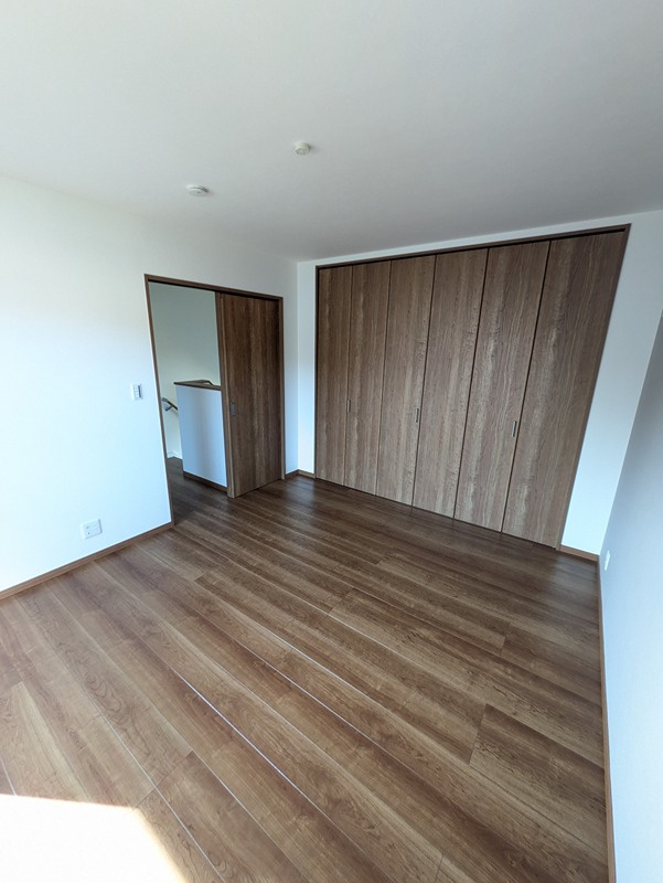 クラージュＡの洋室