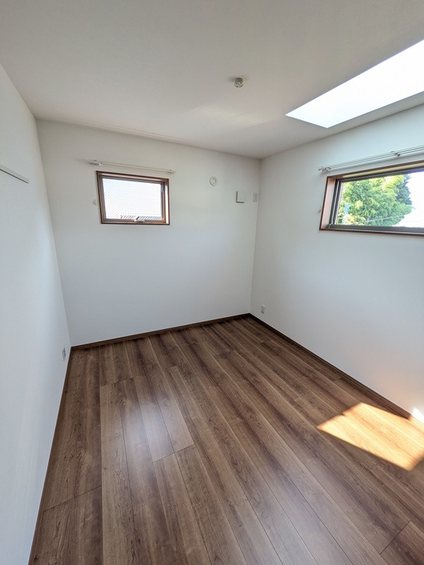 クラージュＡの洋室