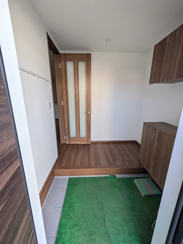 クラージュＡの玄関