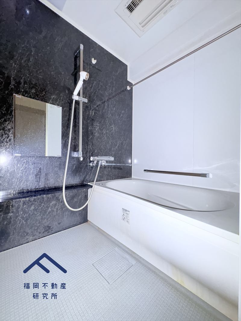 平尾パインマンションの浴室