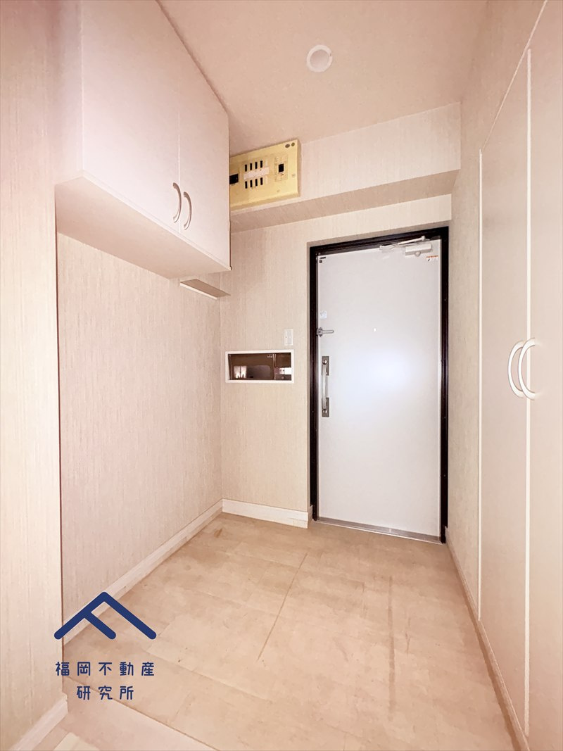 平尾パインマンションの玄関