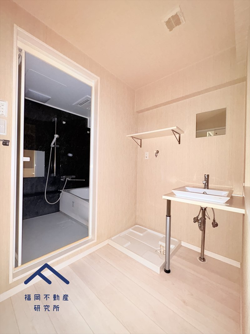 平尾パインマンションの独立洗面台