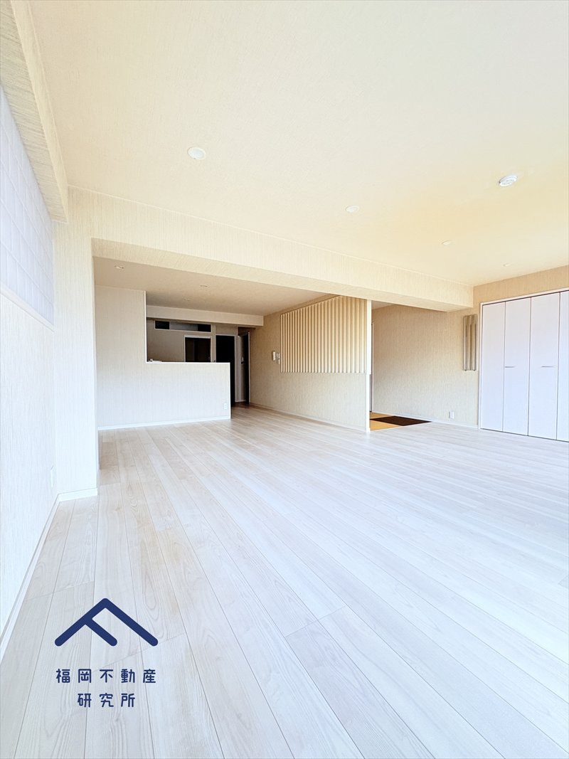 平尾パインマンションの居間・リビング