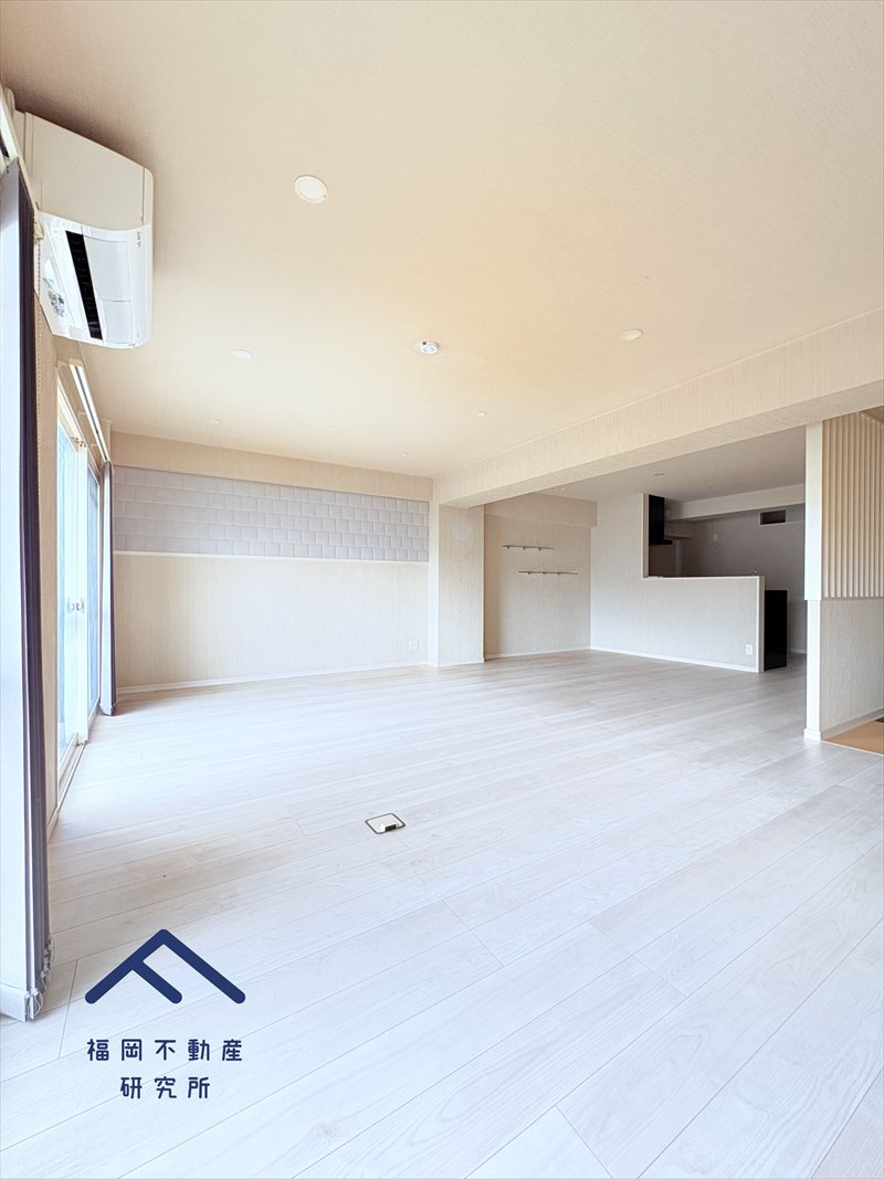 平尾パインマンションの居間・リビング