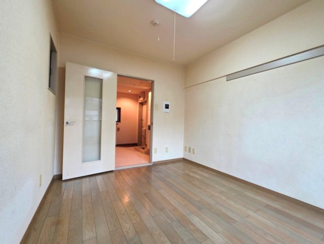 【居間・リビング】 | 洋室