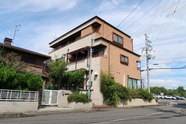 野洲市小篠原　中古戸建の外観