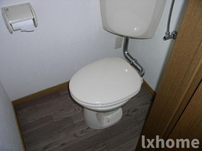 鮎川貸家のトイレ|シンプルで使いやすいトイレです
