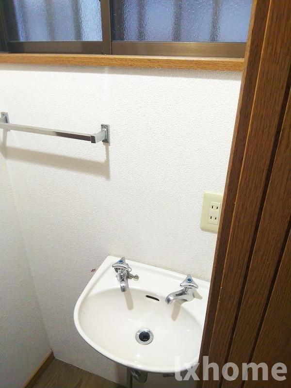 鮎川貸家の洗面所|使いやすい洗面所です