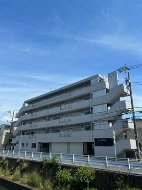 プリムタザワの外観