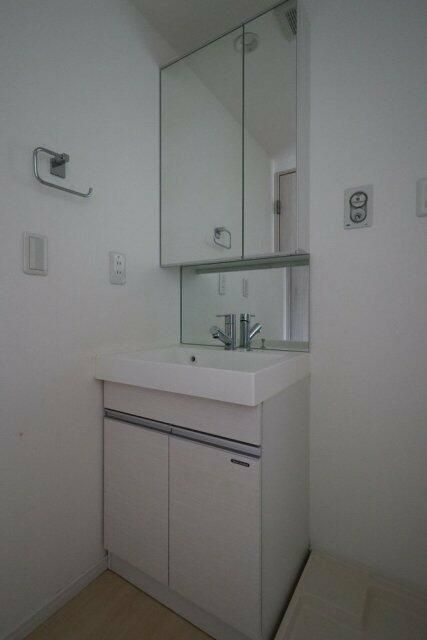 リテラス目黒三丁目の洗面所