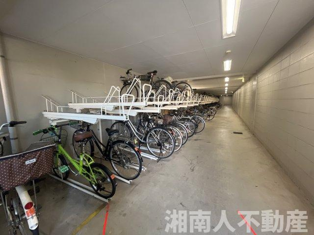レクセル湘南平塚の駐輪場