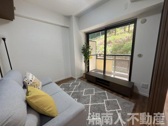 レクセル湘南平塚の洋室|落ち着いた色調の洋室です