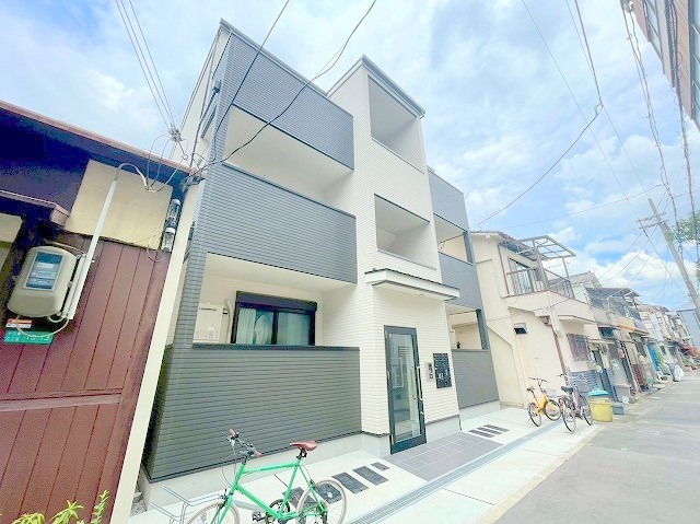 シナジコート十三東の外観