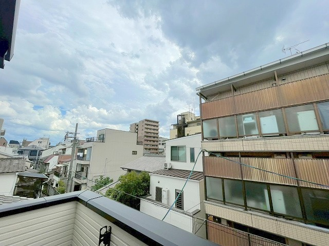 シナジコート十三東の展望