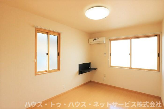 フォンティーヌ大津ヶ丘の寝室