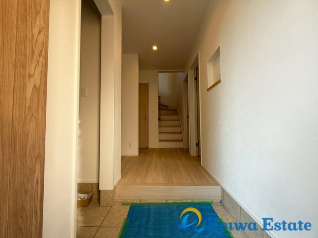 新築戸建　茅ヶ崎市小和田1丁目の玄関